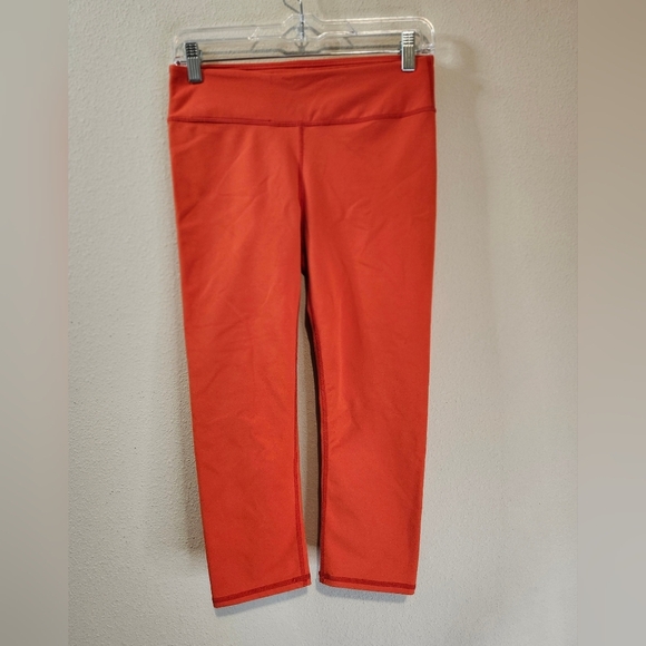 Fabletics Womens Neon Red/Orange Cropped Workout Leggings Size Small - Picture 3 of 6